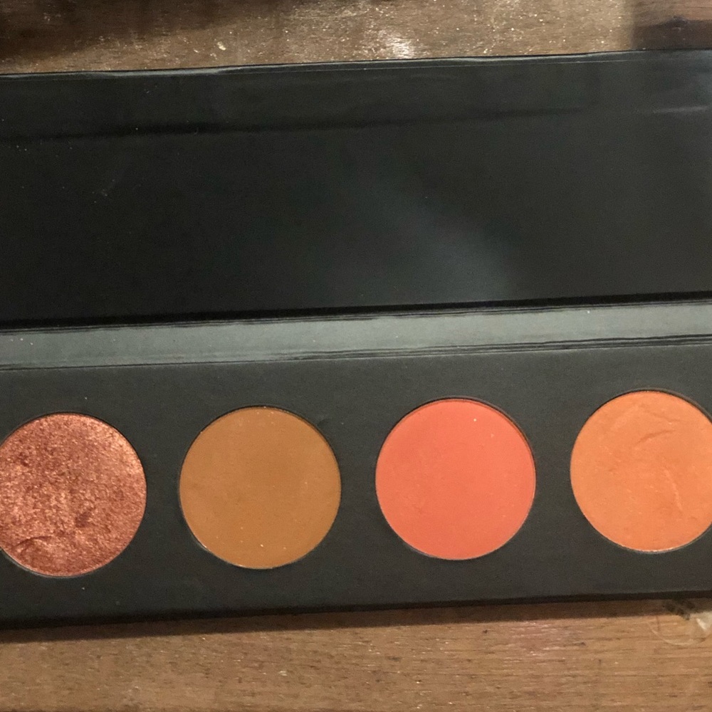 Orange quad pallet